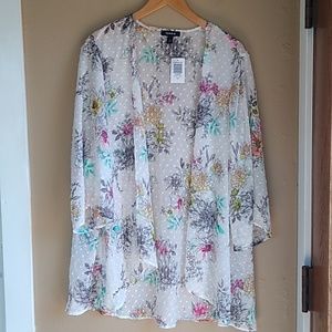 Torrid Swiss Dot light weight Short Sleeve Kimono overlay Size 1/2 New
